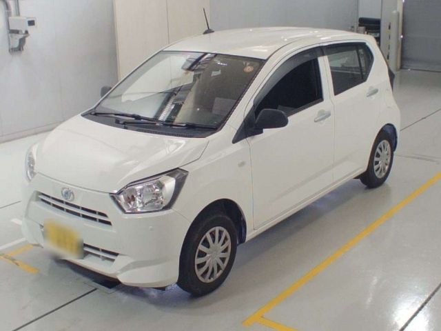 3709 DAIHATSU MIRA E S LA350S 2021 г. (CAA Chubu)